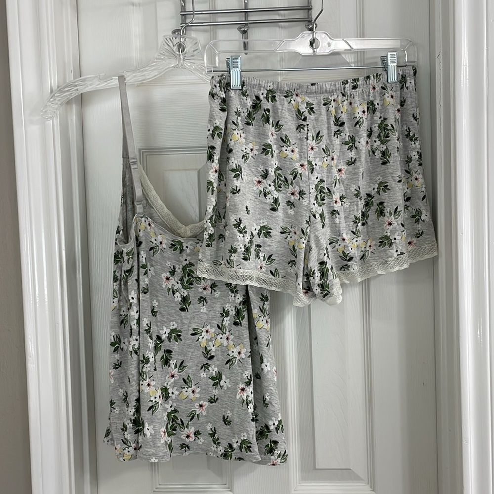 Gilligan & O’Malley Floral Gray Pajama Short Set Size S - Picture 4 of 4